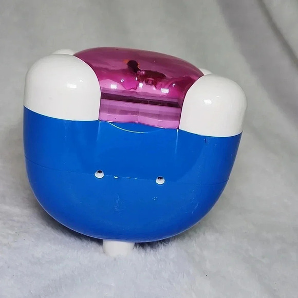 Hello Kitty Light Up Loud Apple Alarm Clock - Picture 6 of 7
